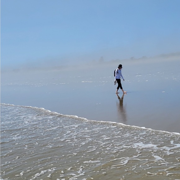 Meet your Posher, Ash - Picture 1 of 1